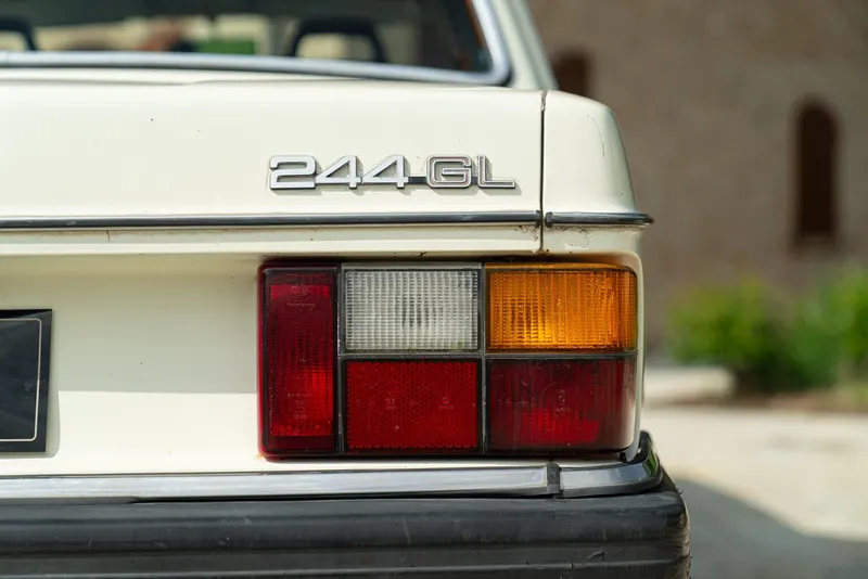 Volvo 244 GL 9