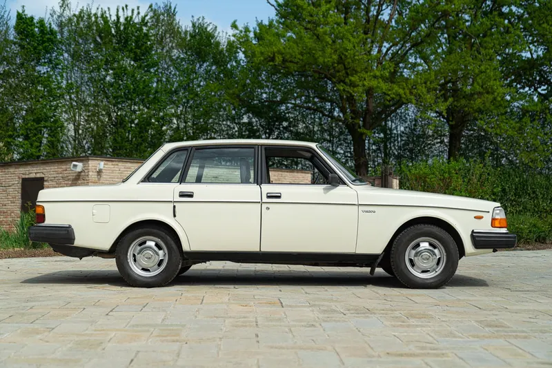 Volvo 244 GL 5