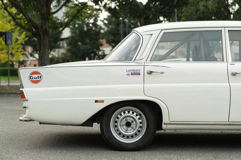 Mercedes-Benz 220 S RALLY 17