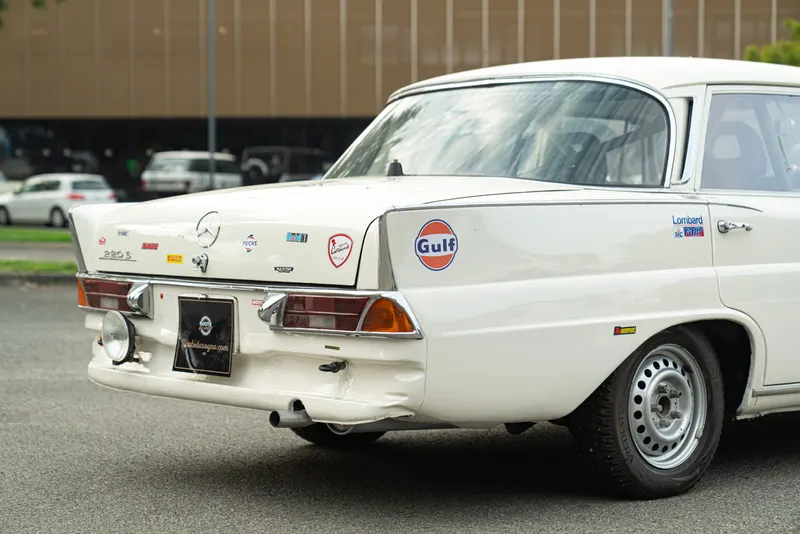 Mercedes-Benz 220 S RALLY 15