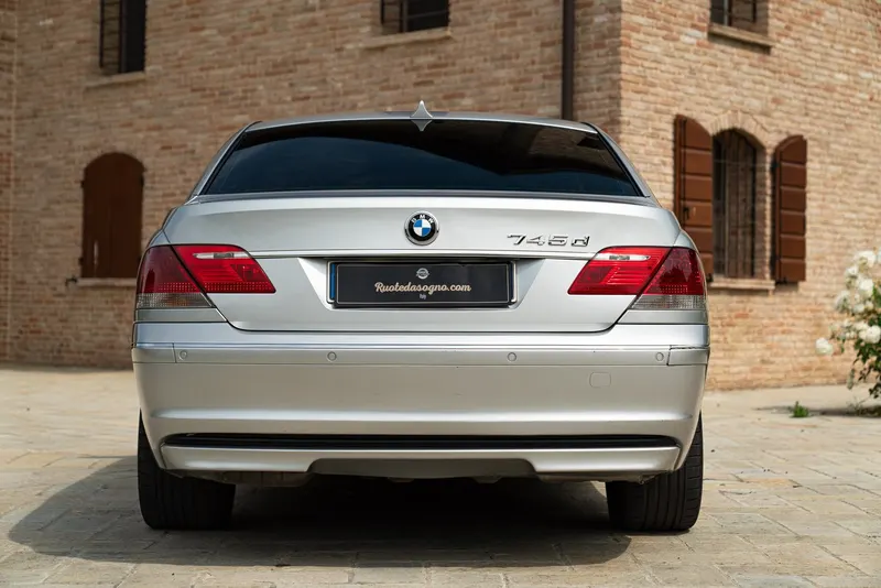BMW 745 D 8