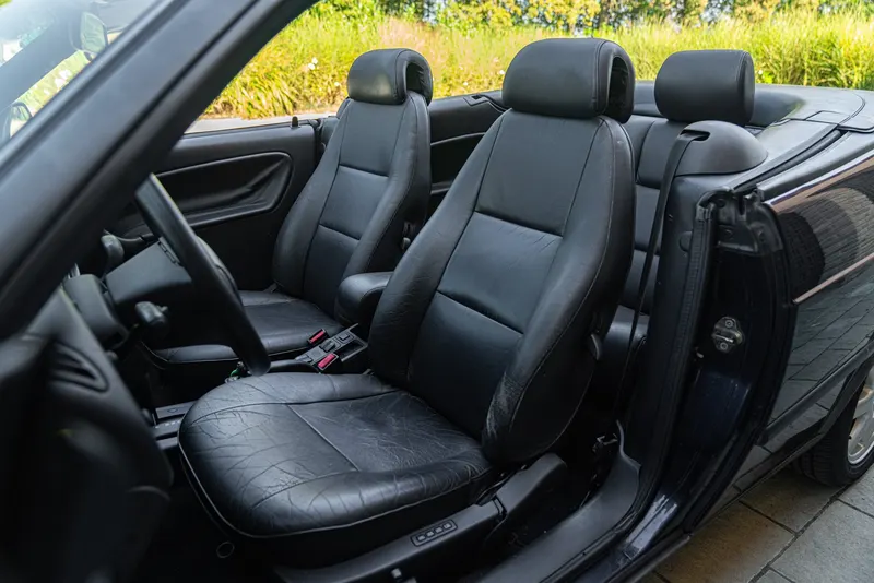 Saab 900 SE 33