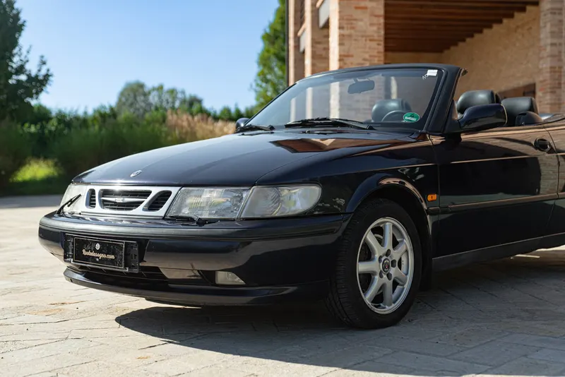 Saab 900 SE 11