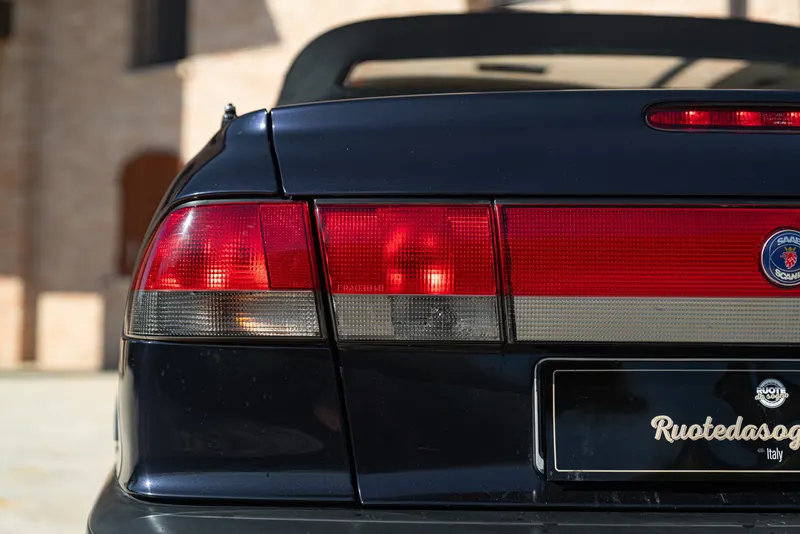 Saab 900 SE 25
