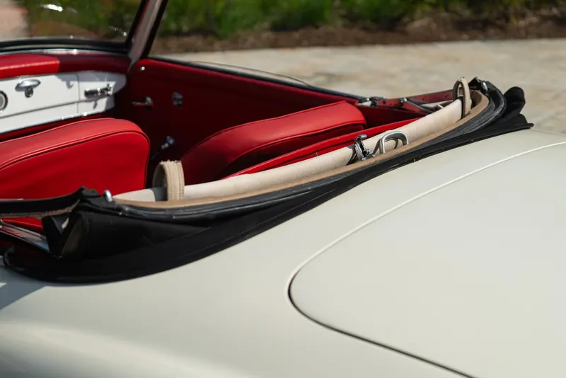 Mercedes-Benz 190 SL 12