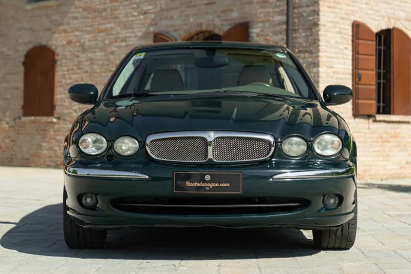 Jaguar X-TYPE 2.5 V6 3