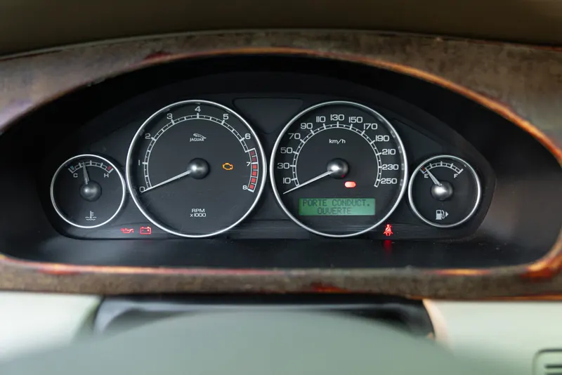 Jaguar X-TYPE 2.5 V6 42