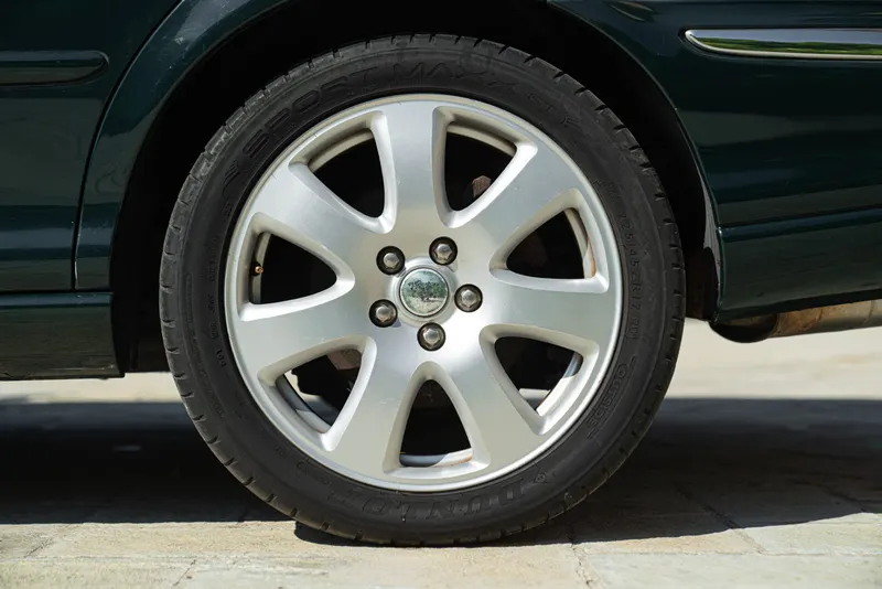 Jaguar X-TYPE 2.5 V6 15