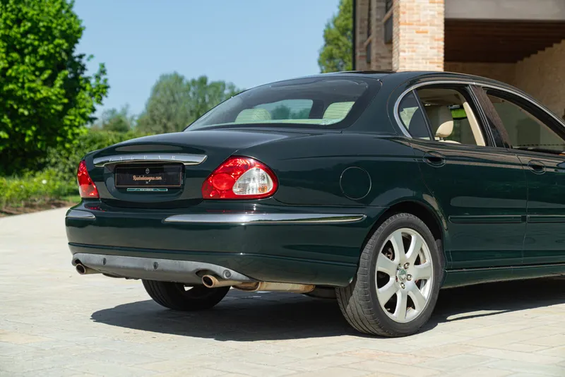 Jaguar X-TYPE 2.5 V6 14