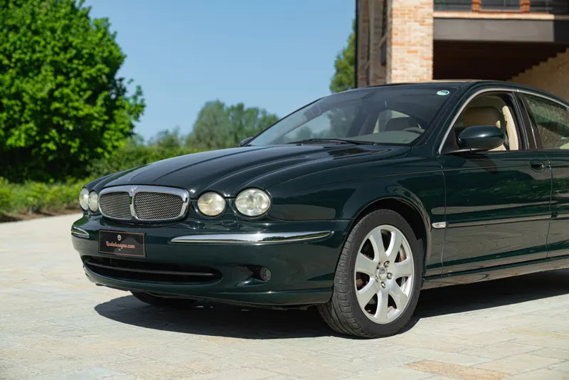 Jaguar X-TYPE 2.5 V6 13
