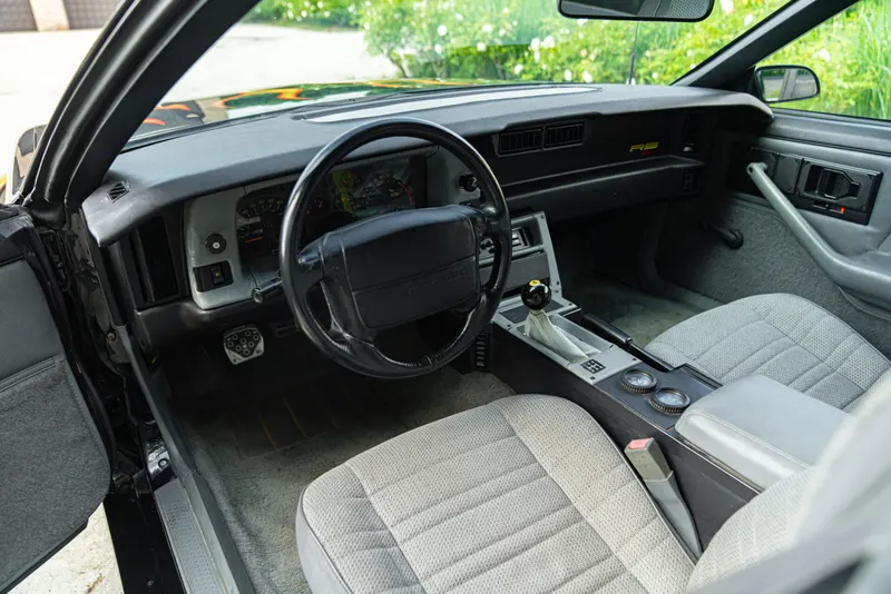 Chevrolet CAMARO III Z28 RS 5.0 V8 34