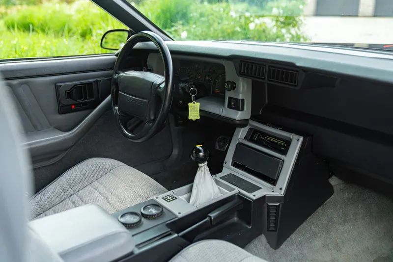 Chevrolet CAMARO III Z28 RS 5.0 V8 27