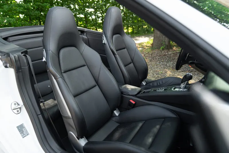 Porsche 991 (911) CARRERA GTS CABRIOLET 40