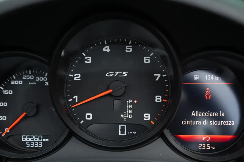 Porsche 991 (911) CARRERA GTS CABRIOLET 68