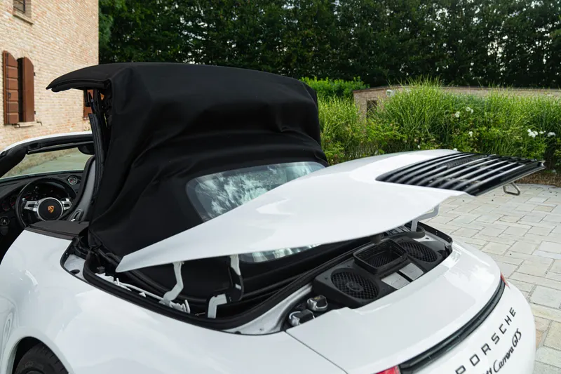 Porsche 991 (911) CARRERA GTS CABRIOLET 26