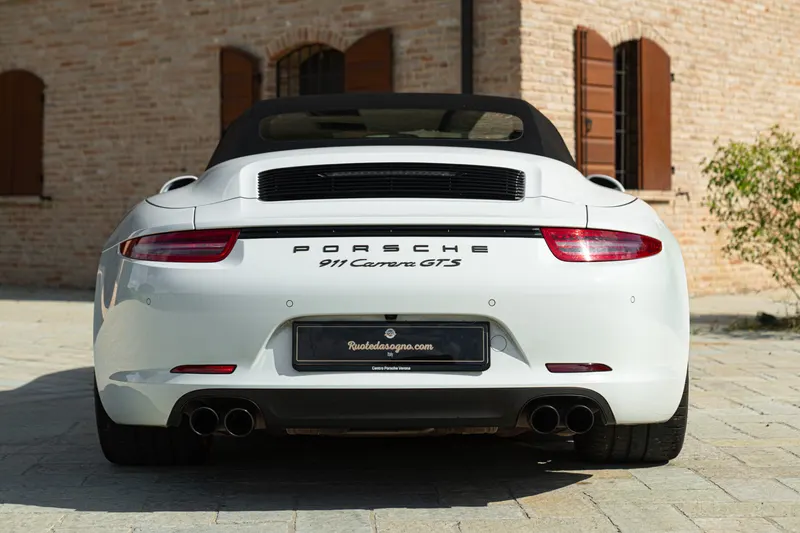 Porsche 991 (911) CARRERA GTS CABRIOLET 11