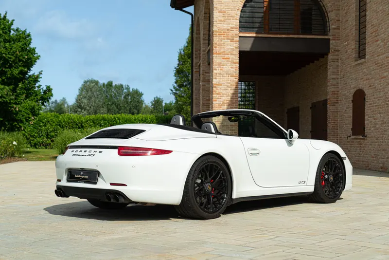 Porsche 991 (911) CARRERA GTS CABRIOLET 13