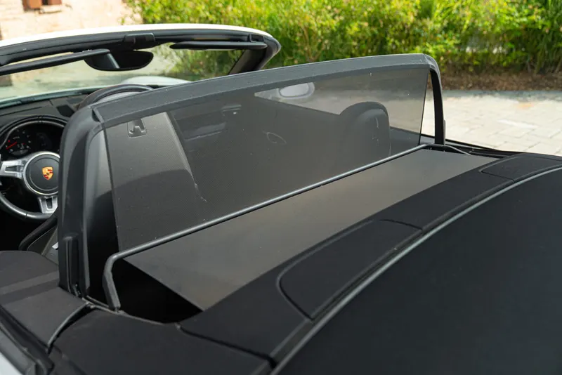 Porsche 991 (911) CARRERA GTS CABRIOLET 28