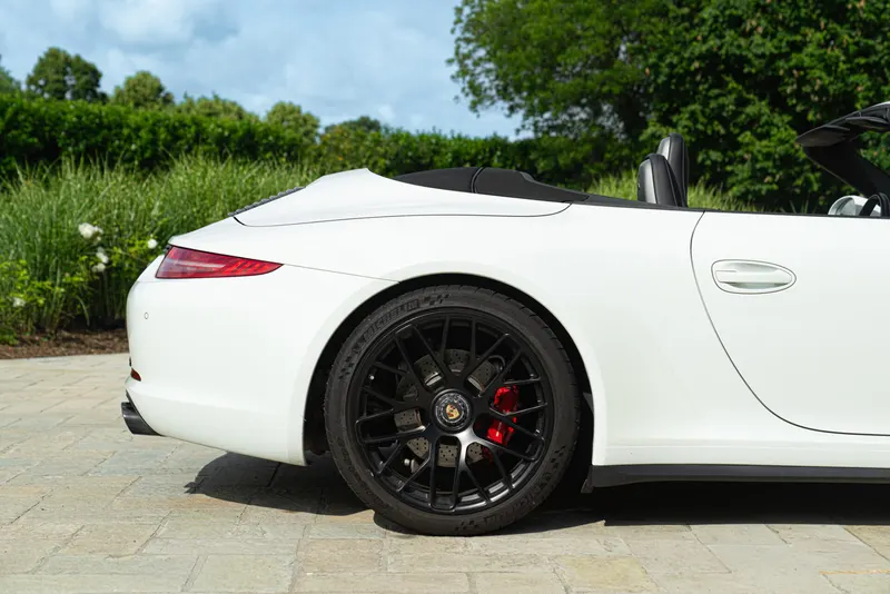 Porsche 991 (911) CARRERA GTS CABRIOLET 31