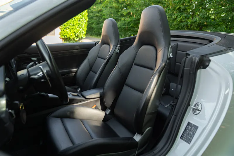 Porsche 991 (911) CARRERA GTS CABRIOLET 39