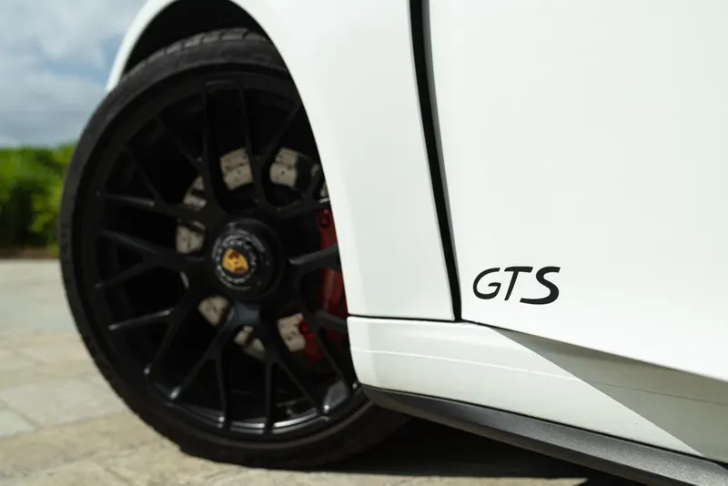 Porsche 991 (911) CARRERA GTS CABRIOLET 15