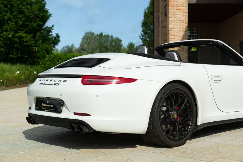 Porsche 991 (911) CARRERA GTS CABRIOLET 19