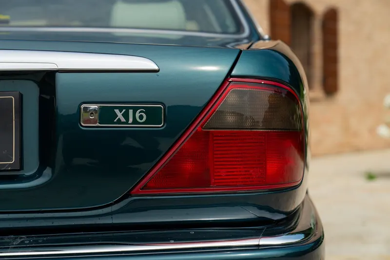 Jaguar XJ6 3.2 MANUALE 8