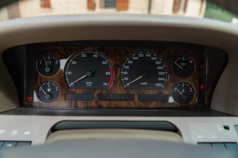 Jaguar XJ6 3.2 MANUALE 44