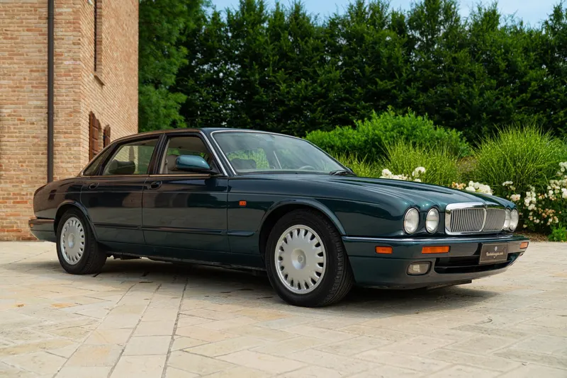 Jaguar XJ6 3.2 MANUALE 2