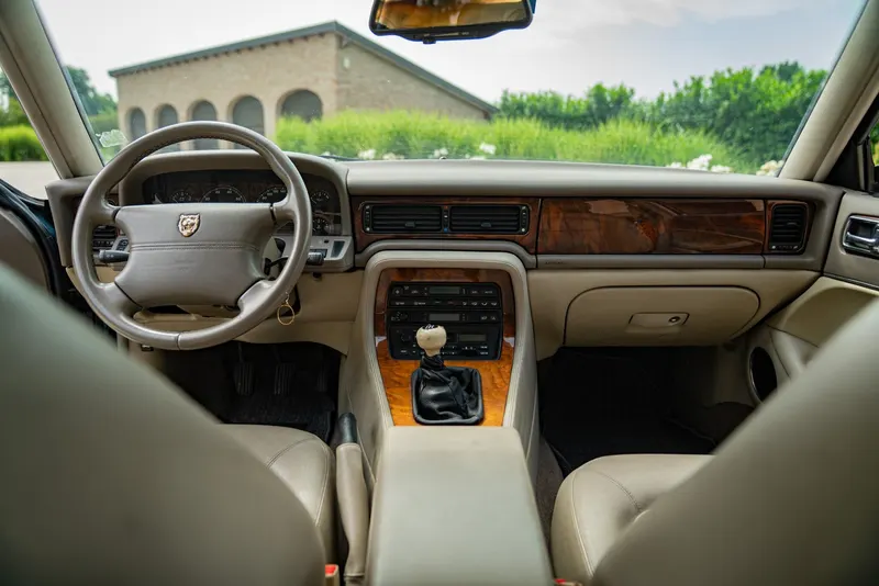 Jaguar XJ6 3.2 MANUALE 42