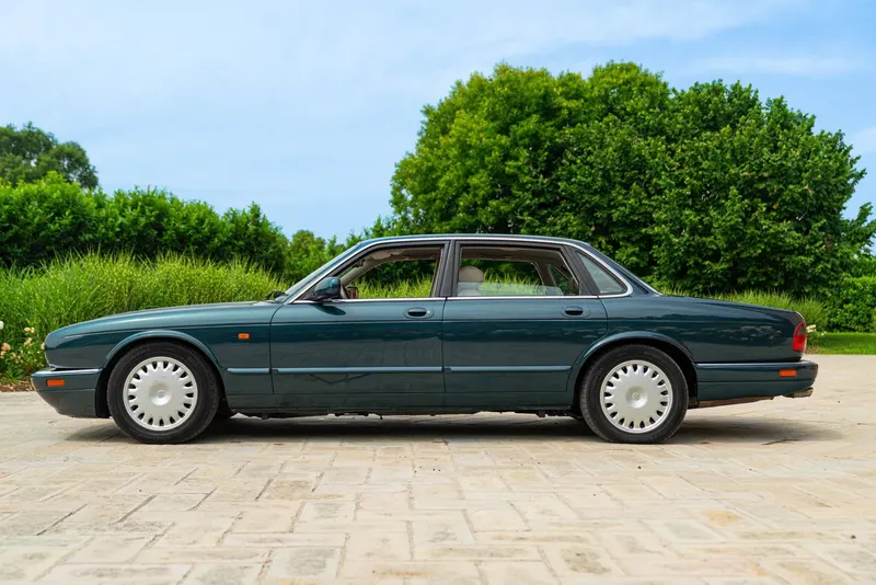 Jaguar XJ6 3.2 MANUALE 4