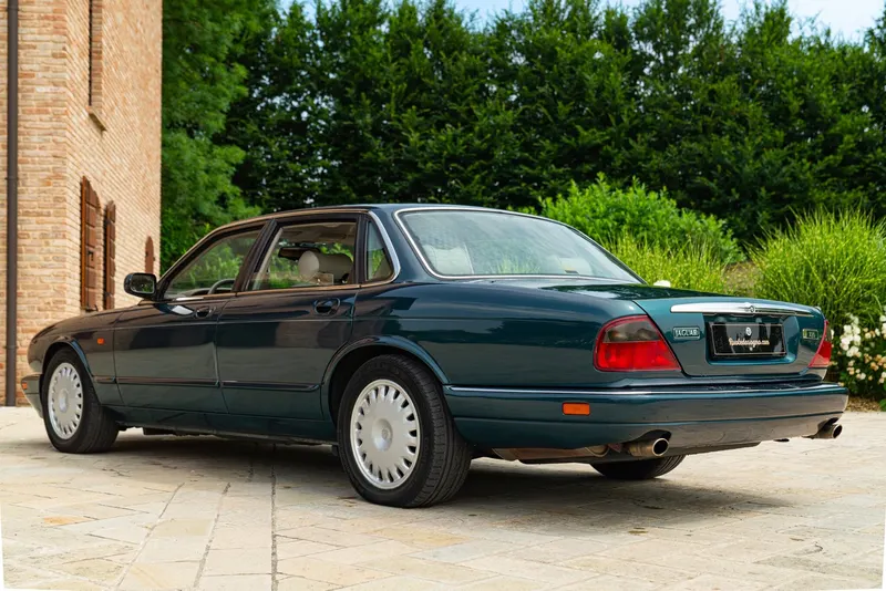 Jaguar XJ6 3.2 MANUALE 6