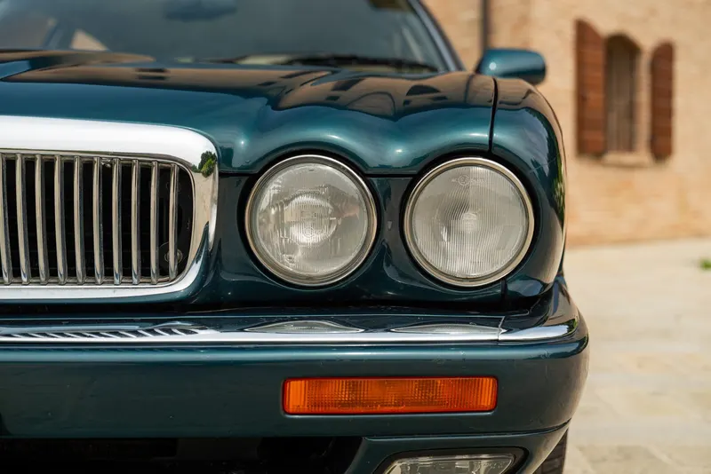 Jaguar XJ6 3.2 MANUALE 11