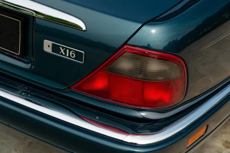 Jaguar XJ6 3.2 MANUALE 9