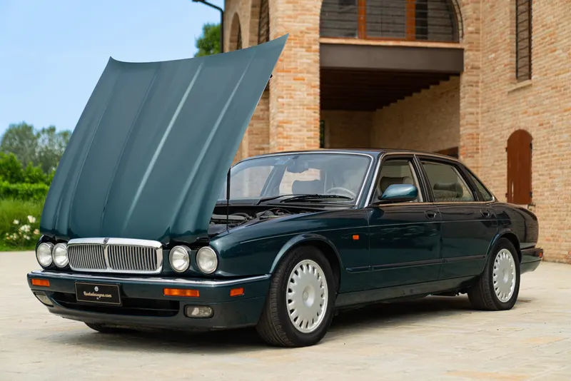 Jaguar XJ6 3.2 MANUALE 49