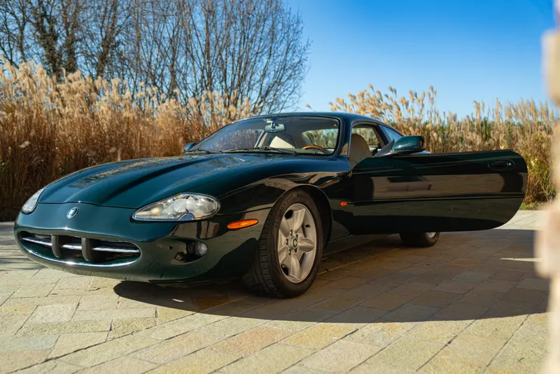 Jaguar XK8 COUPE GENTLEMEN SPEC 8
