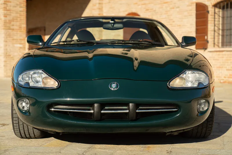 Jaguar XK8 COUPE GENTLEMEN SPEC 3