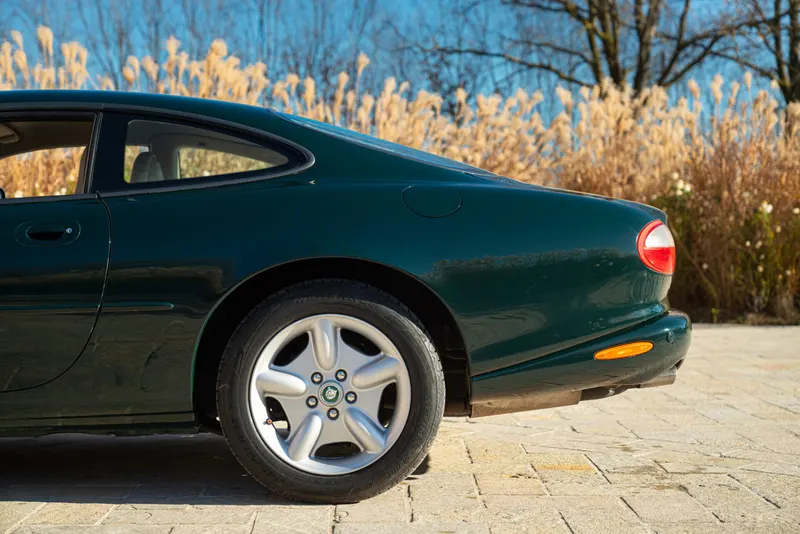 Jaguar XK8 COUPE GENTLEMEN SPEC 17