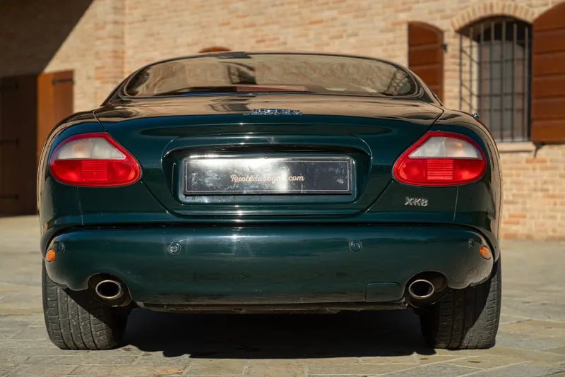 Jaguar XK8 COUPE GENTLEMEN SPEC 7