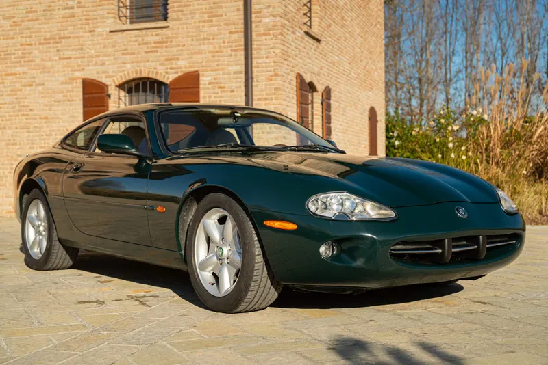 Jaguar XK8 COUPE GENTLEMEN SPEC 2