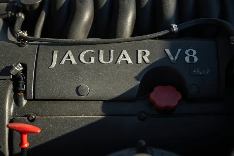 Jaguar XK8 COUPE GENTLEMEN SPEC 51
