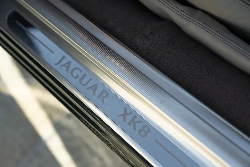 Jaguar XK8 COUPE GENTLEMEN SPEC 49