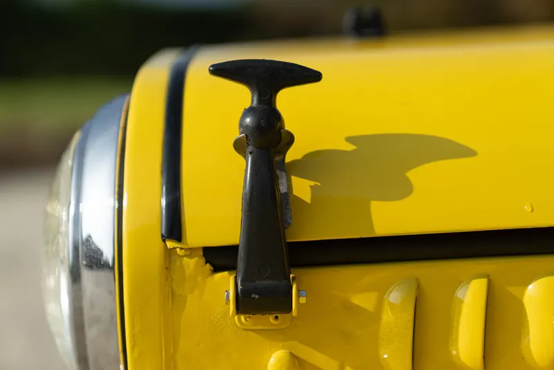 MINI MOKE 23