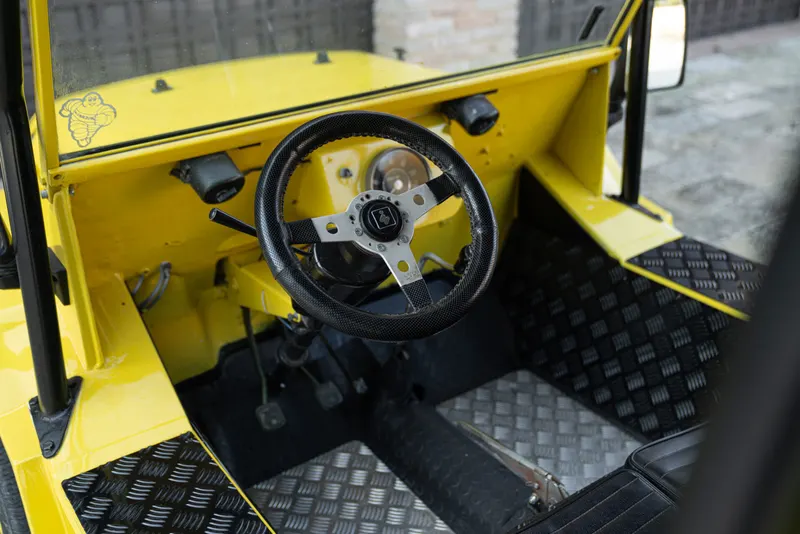 MINI MOKE 31