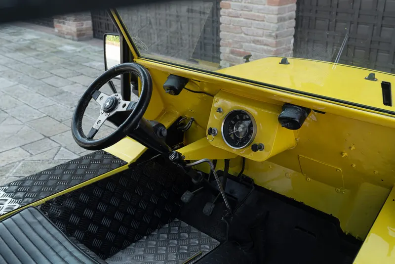 MINI MOKE 27