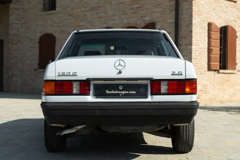 Mercedes-Benz 190 E 6
