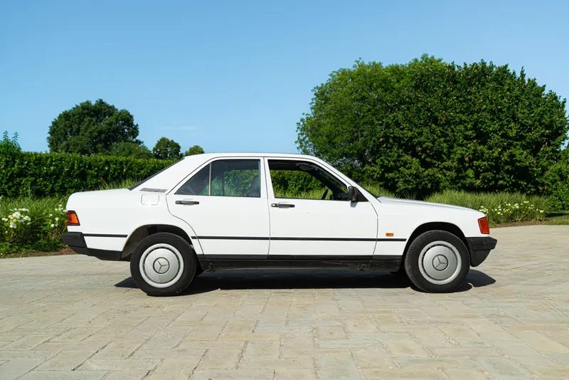 Mercedes-Benz 190 E 7