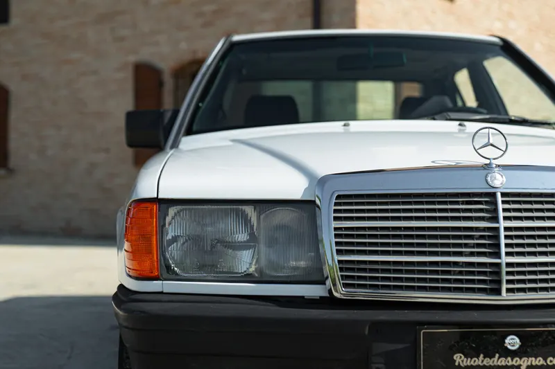 Mercedes-Benz 190 E 10