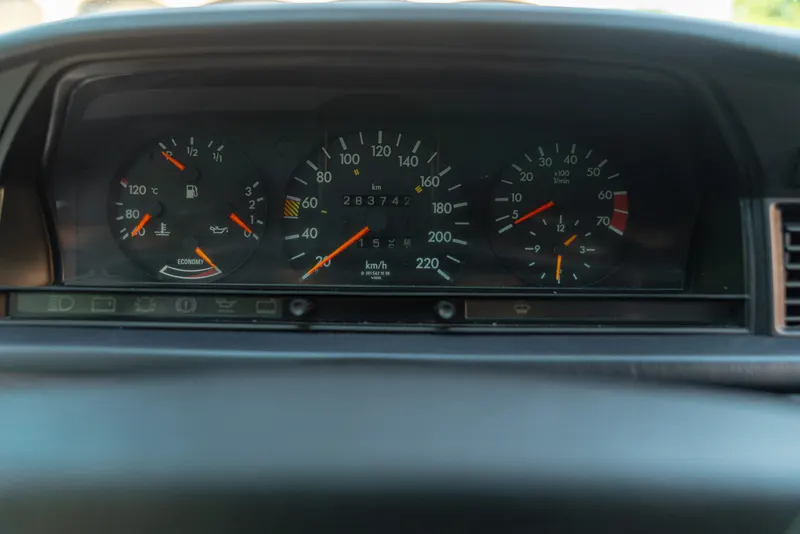 Mercedes-Benz 190 E 35