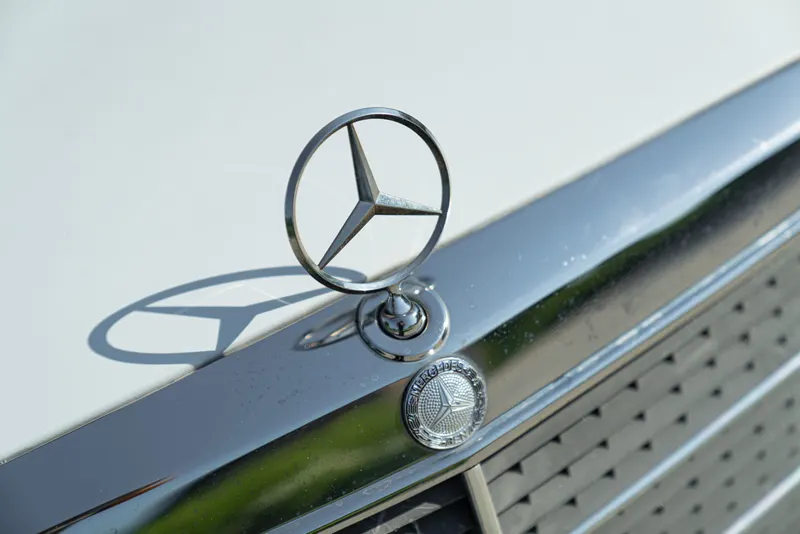 Mercedes-Benz 190 E 11